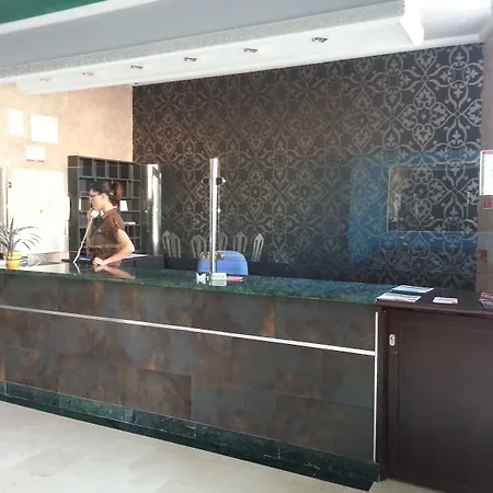 فندق Hotel Almoradi 3*