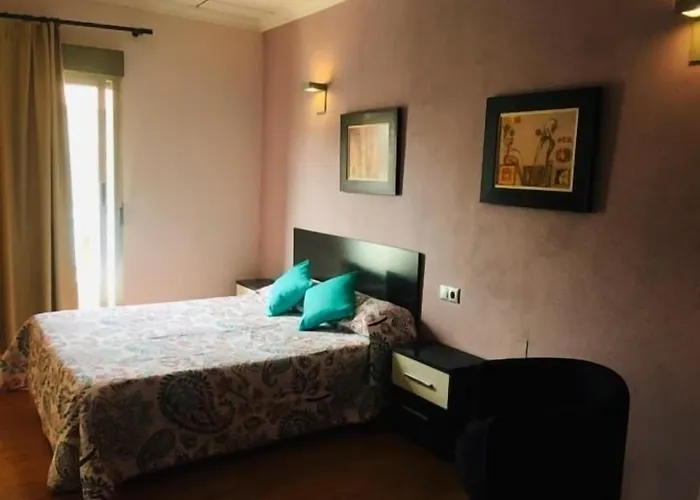 Hotel Almoradi ホテル 3*