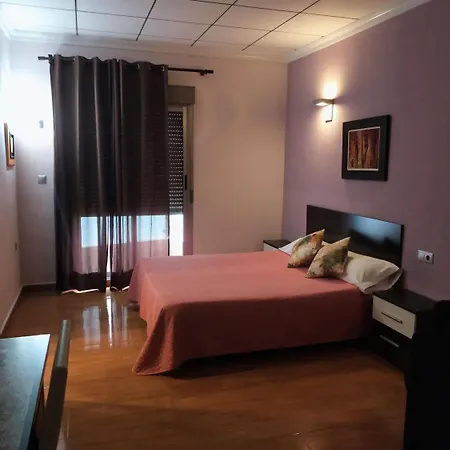 Hotel Almoradi מלון