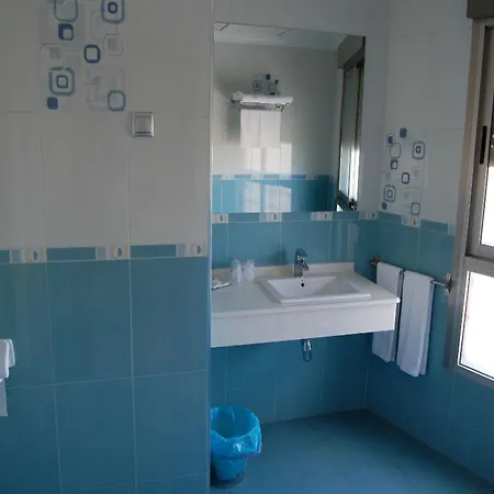 מלון Hotel Almoradi 3*