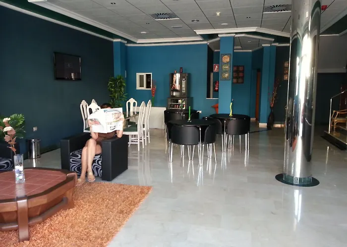 호텔 Hotel Almoradi 3*
